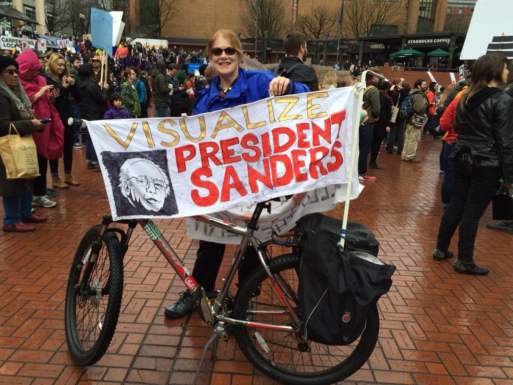 OregonLatinoVet's tweet photo. Proud to be at the Portland #MarchForBernie event with so many who are here to support the political revolution! https://t.co/R23LJHrcbt