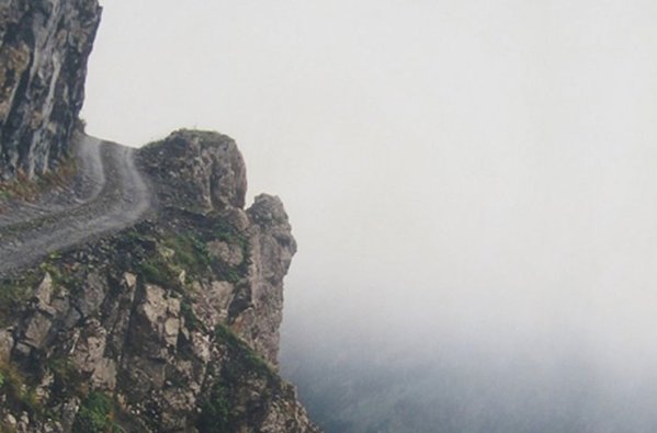 Dünyanın en tehlikeli yolu Bayburt'ta bit.ly/1REWVlu