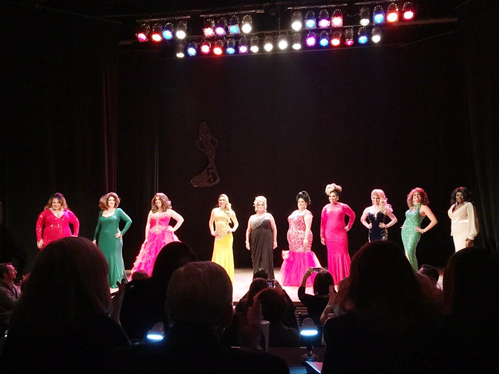 debjohanning's tweet photo. The contestants and their dresses are gorgeous! #transformations #TeamCombs #lfk https://t.co/Nb6tSLi5Qb