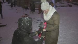 Video: Congrats are in order for this happy couple that got engaged at <a href="/philamuseum/">Damen Diva</a> 6abc.cm/1OP2jwR