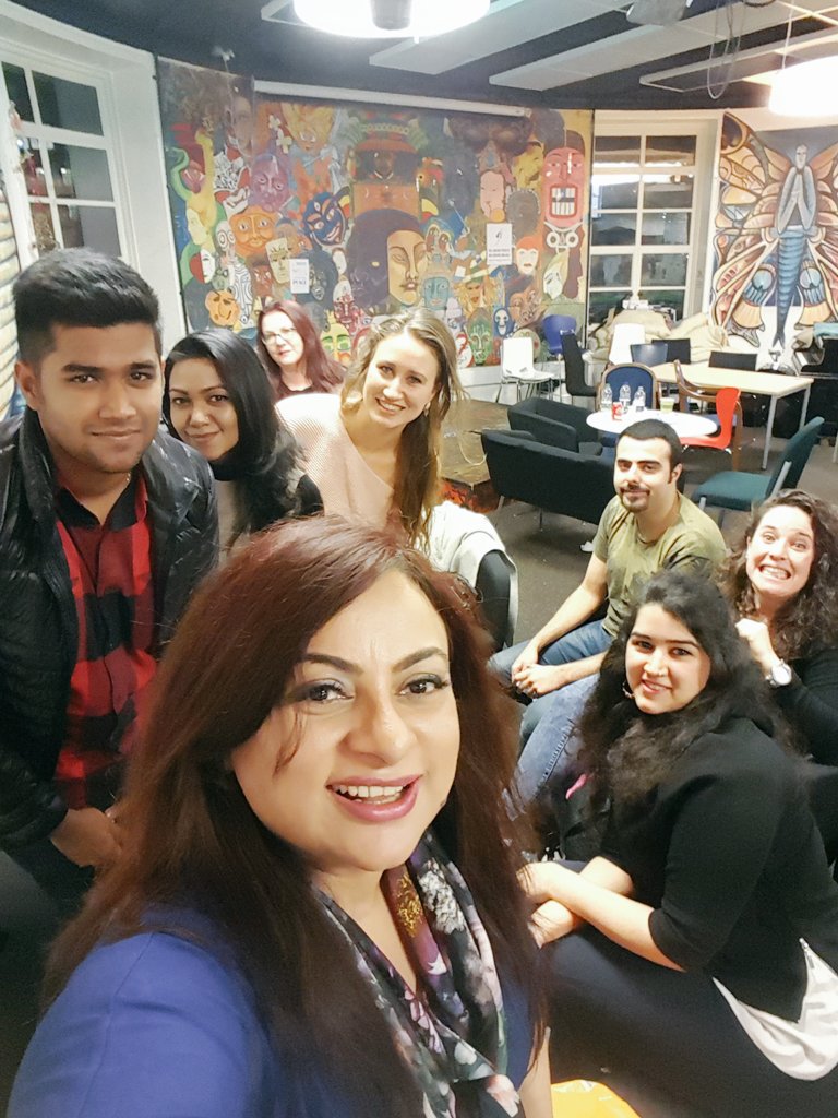ShamaJunejo's tweet photo. And we met...
Had a great reunion with my SOAS Gang
#SOASBar https://t.co/zI7hypffPp