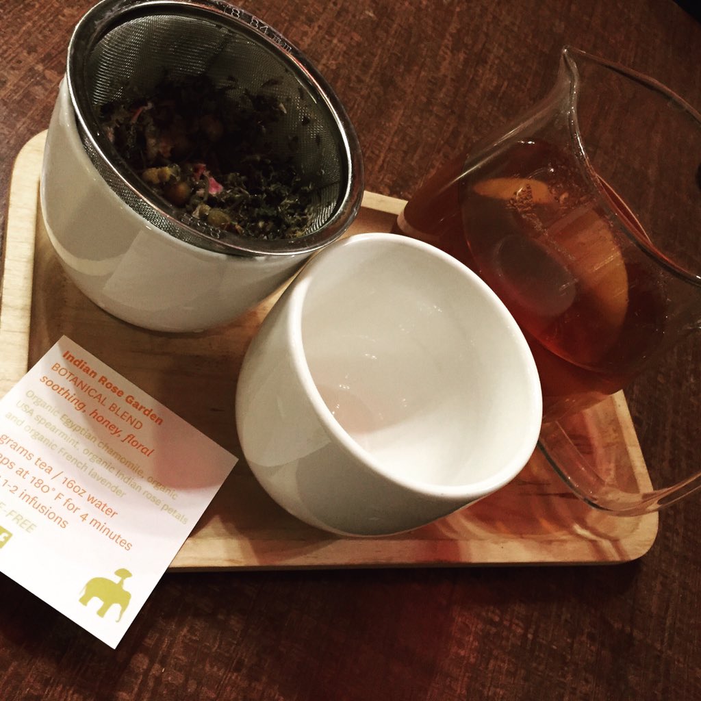uneditedfoodie's tweet photo. Indian Rose Garden tea @Kaldis_Coffee Como #comodrinks #comofood @ColumbiaMOCVB @nightlifecomo https://t.co/gfCsjodUvm
