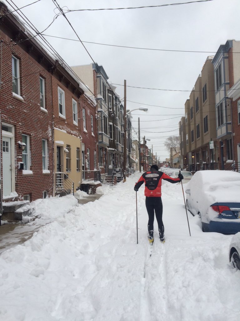 eGrindcore's tweet photo. #snowpenstreets #skiphilly https://t.co/Bw1BztBFG0