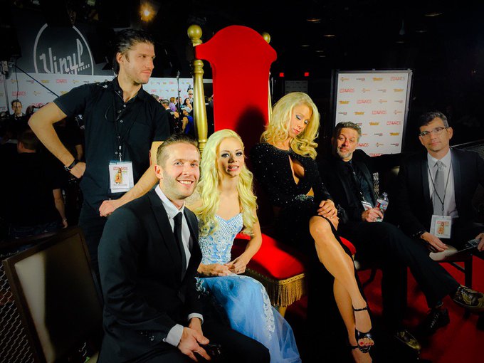 FAMOUS @avnawards @Showtime @ElsaJeanxxx @axel_acesxxx @HardRockHotelLV https://t.co/MdlqGcslVX<a class="tags" target="_blank" title="On Twitter" href="/?out=eyJ0eXAiOiJKV1QiLCJhbGciOiJIUzUxMiJ9.eyJpYXQiOjE3MjUxMjQ2ODcsImlzcyI6InR3cG9ybnN0YXJzLmNvbSIsIm5iZiI6MTcyNTEyNDY4NywiZXhwIjoxNzU2NjYwNjg3LCJyZWRpcmVjdF91cmwiOiJodHRwczovL3R3aXR0ZXIuY29tL2F2bmF3YXJkcyJ9.cYYsSsZM0WZ9FTy9znwTDeYnWIiRHMZvgvi3cW_E1rjplHW_BnnxSZX1MNoRlLnd0q3WOK3_NRHuFUkTa9Vgcg">@avnawards</a><a class="tags" target="_blank" title="On Twitter" href="/?out=eyJ0eXAiOiJKV1QiLCJhbGciOiJIUzUxMiJ9.eyJpYXQiOjE3MjUxMjQ2ODcsImlzcyI6InR3cG9ybnN0YXJzLmNvbSIsIm5iZiI6MTcyNTEyNDY4NywiZXhwIjoxNzU2NjYwNjg3LCJyZWRpcmVjdF91cmwiOiJodHRwczovL3R3aXR0ZXIuY29tL1Nob3d0aW1lIn0.jezCT4aPIOWUQem5zTUfdiZMxavIoLc2O1xW6B-OecR8nNT-GlCm5FzK2qcTetYu9i9ypvnZGGmpAWe3rLsEYw">@Showtime</a><a class="tags" target="_blank" title="On Twitter" href="/?out=eyJ0eXAiOiJKV1QiLCJhbGciOiJIUzUxMiJ9.eyJpYXQiOjE3MjUxMjQ2ODcsImlzcyI6InR3cG9ybnN0YXJzLmNvbSIsIm5iZiI6MTcyNTEyNDY4NywiZXhwIjoxNzU2NjYwNjg3LCJyZWRpcmVjdF91cmwiOiJodHRwczovL3R3aXR0ZXIuY29tL0Vsc2FKZWFueHh4In0.aIDiuaH4f2Ry9lrjdt6M9HaVKmwoatVMoVxuRuEjolq2Y0l26pW_oNKfOFD7TNDut3TF7MFv1safSHREa1J6gg">@ElsaJeanxxx</a><a class="tags" target="_blank" title="On Twitter" href="/?out=eyJ0eXAiOiJKV1QiLCJhbGciOiJIUzUxMiJ9.eyJpYXQiOjE3MjUxMjQ2ODcsImlzcyI6InR3cG9ybnN0YXJzLmNvbSIsIm5iZiI6MTcyNTEyNDY4NywiZXhwIjoxNzU2NjYwNjg3LCJyZWRpcmVjdF91cmwiOiJodHRwczovL3R3aXR0ZXIuY29tL2F4ZWxfYWNlc3h4eCJ9.8ruquRI1CT6M_qnFG-tG8isVL7I1RKSSyIuY9qiRN48ob9NutEGzr2cFhokTFGgxtqSeRxjqsvFjHgXJu9xxBQ">@axel_acesxxx</a><a href="/tag/erotic"class="tags"><span>#erotic</span></a><a href="/tag/bdsm_time"class="tags"><span>#bdsm_time</span></a>