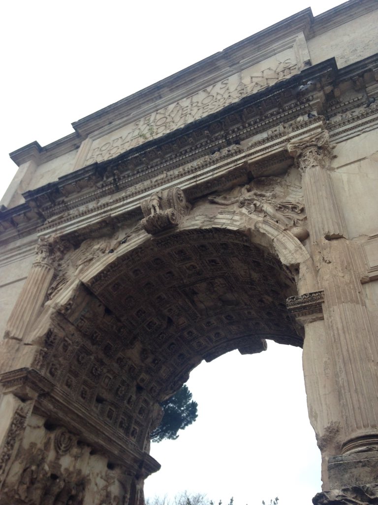 caecilihoe_VI's tweet photo. 'Ecce amphitheatrum Flavium et arcus novus!'- Salvius, polyspaston II #mggsspqr https://t.co/VlX9grpiQv