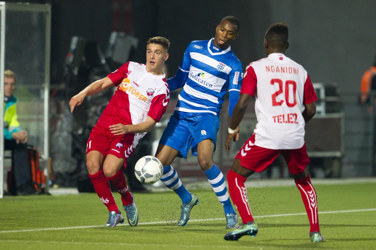 ForzaPECZwolle's tweet image. MATCHDAY! PEC Zwolle speelt vanmiddag om 14.30 uur tegen FC Utrecht. RT als je denkt dat PEC Zwolle wint! #utrZWO