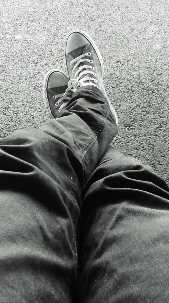 Waiting at #Castlemaine Hey <a href="/VLine/">V/Line</a> at least it's a #travelfree day