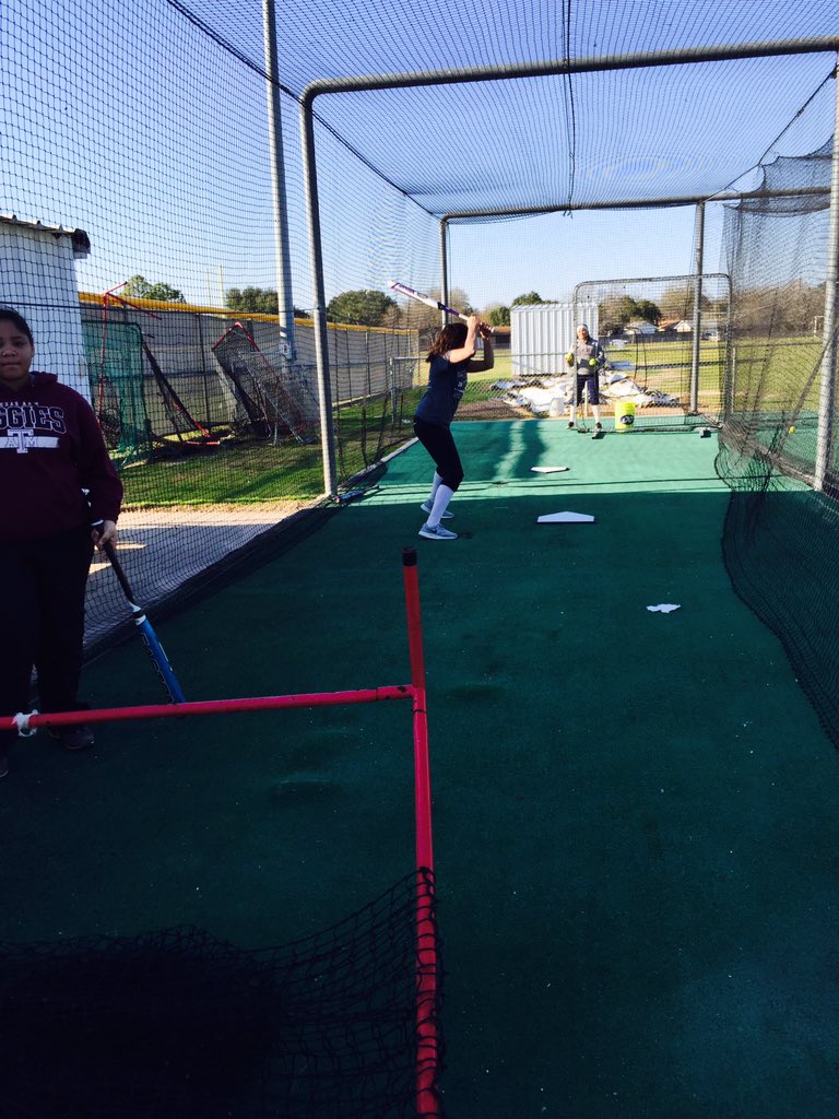 autumn_lance's tweet photo. @amc_softball had a great first day of practice! Work hard play harder:) https://t.co/4DJKt0anSu