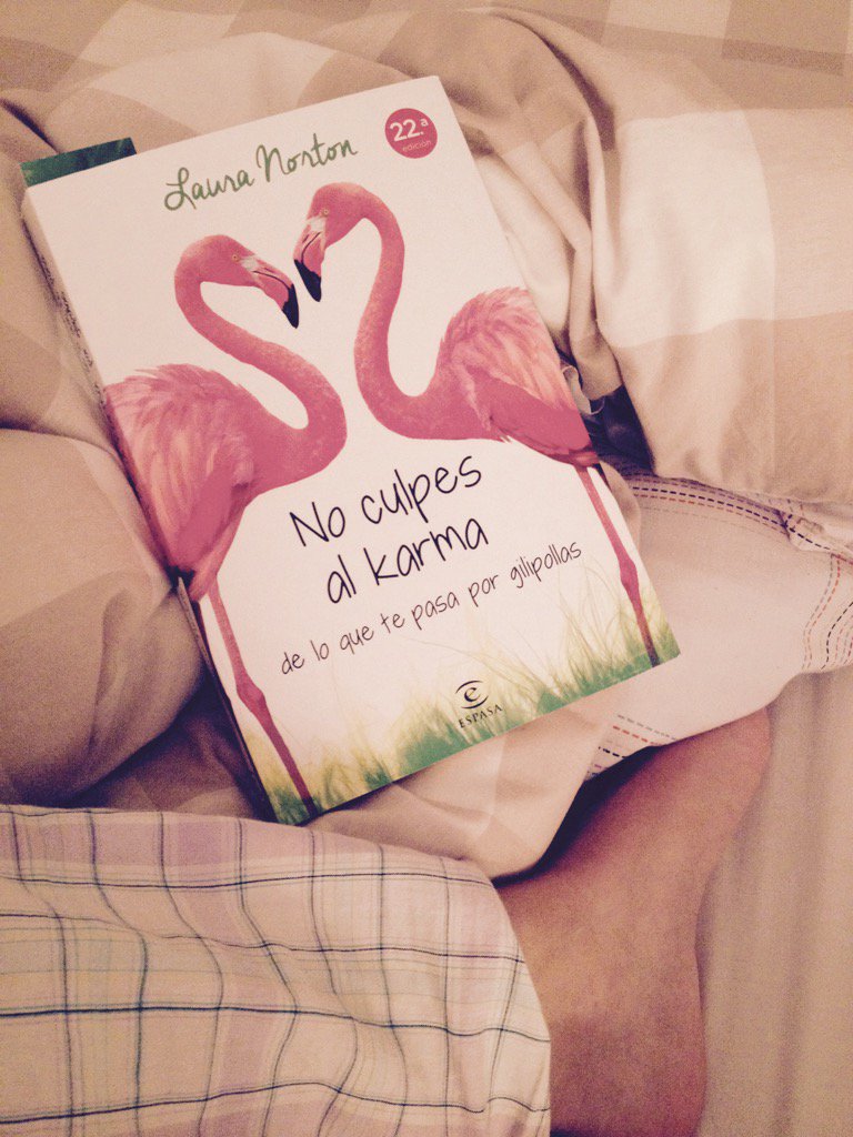 MartaHippy's tweet photo. Relax time on Saturday #leer #cama #placer y luego a dormir 😴 https://t.co/FGGz476eve