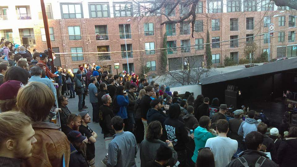 TexasForBernie's tweet photo. NBD, just a THOUSAND @BernieSanders Volunteers getting organized &amp; making @mohawkaustin #FeelTheBern #WeAreBernie https://t.co/8d0lMhGN4m
