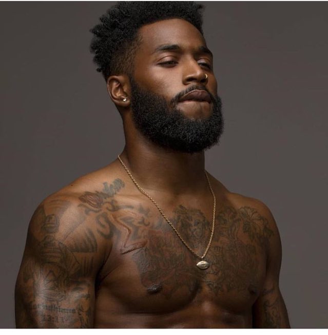 stiill_dre's tweet photo. What kind of beautiful disaster. He look like he'll fuck up your whole life with just a "hey ma wassup". https://t.co/G627nrUm31