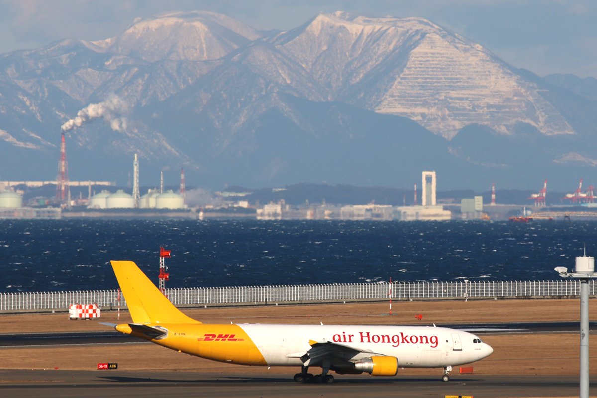 ট ইট র 中部国際空港セントレア 香港からのエアホンコンは日曜日はセントレアにいつもよりちょっと遅い到着です 夜中に香港に戻っていきます T Co 9ualeacbnd