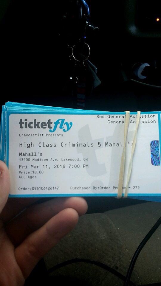 HCC_Band's tweet photo. Show announcement! On March 11th we'll be co-headlining Mahalls in Lakewood with Theta Waves! DM us for tix 😎 https://t.co/5gvtcjmQCT