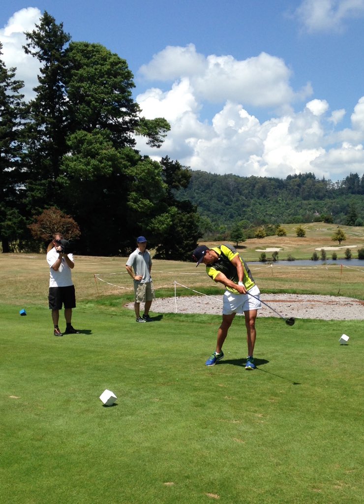 SpeedGolfNZ's tweet photo. Rotorual local Landyn Edwards teeing off at #10 #nzspeedgolfopen https://t.co/hwVj2nBWge