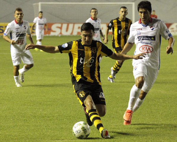 #Deportes- El Tricolor goza a costa de #Guarani -> bit.ly/1OOVf3f #Apertura2016 #hoypy