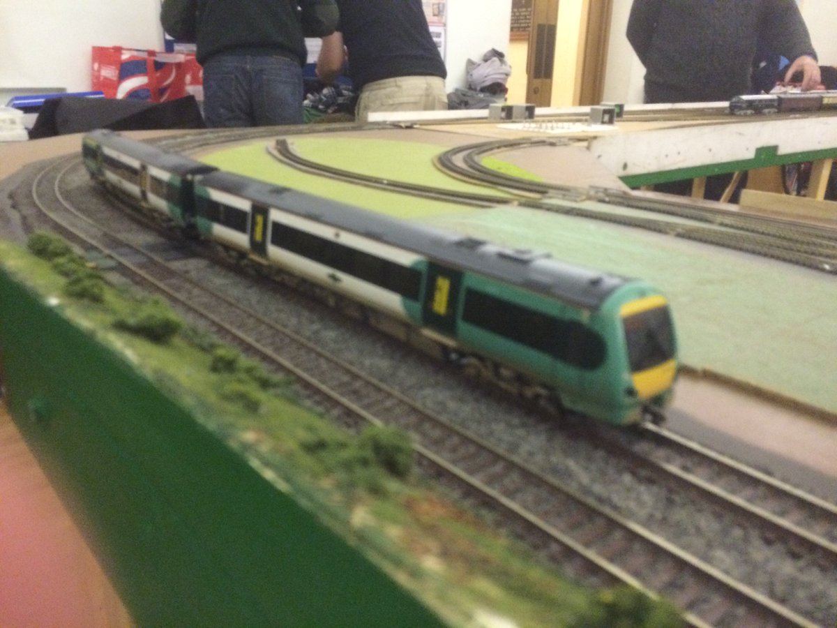 HorshamMRC's tweet image. Class 171 Bachmann on Carfax Junction layout.  #class171