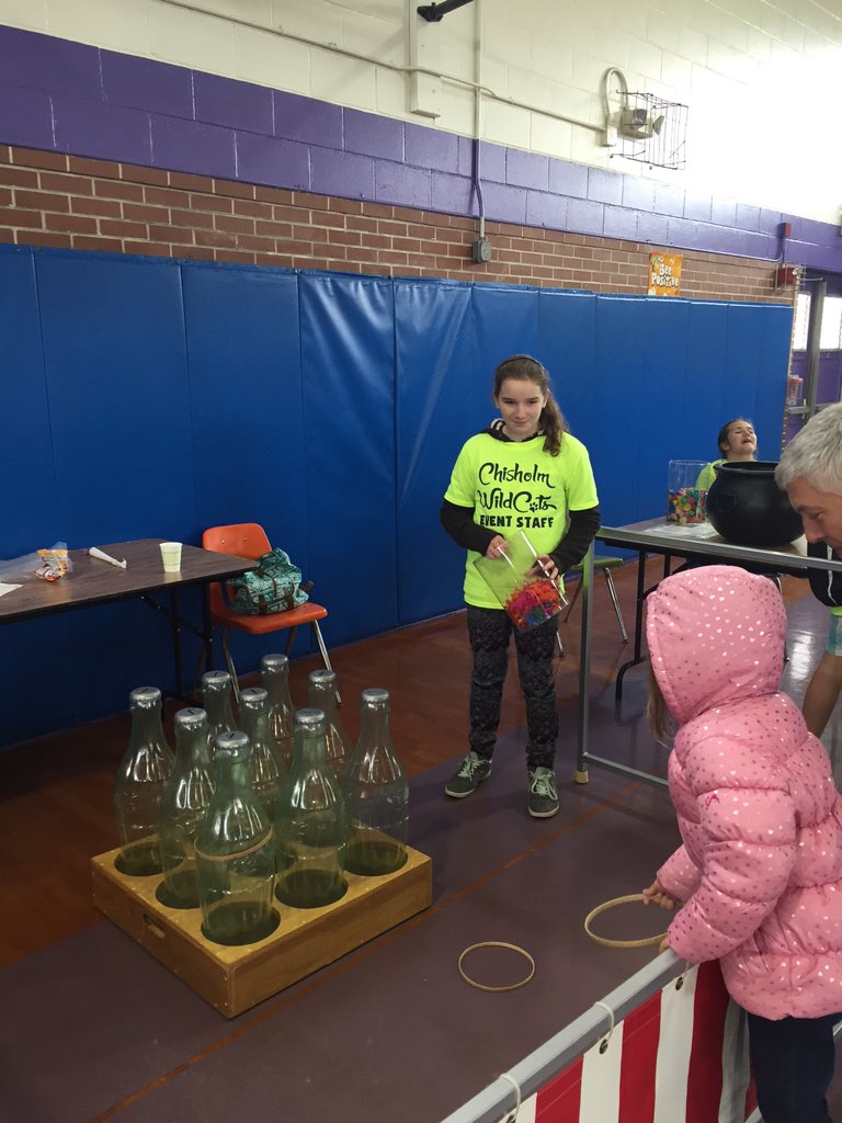 JulieReheiser's tweet photo. Chisholm Elementary Founders Day! #CESBest https://t.co/NSEenkHWbL