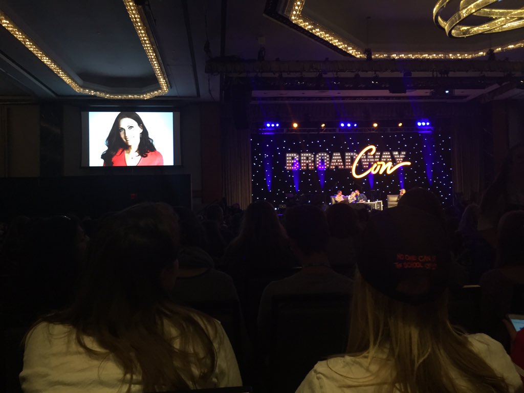 Miss_Kara_'s tweet photo. Hey look @LauraBenanti made it to #BroadwayCon #ilikemusicals https://t.co/cA1Apsz0nF