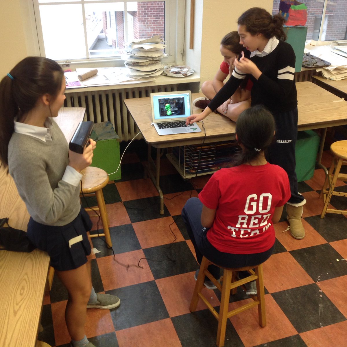 #3dscan w/ <a href="/Skanect/">Skanect</a> in Friday HackLab <a href="/BrearleyNYC/">The Brearley School</a> lets us #3dprint plastic replicas of students on <a href="/Ultimaker/">UltiMaker</a> #fun