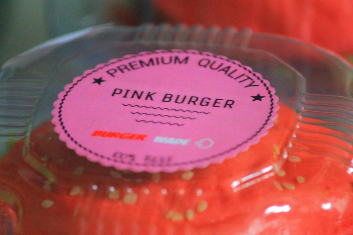 ds_dessy's tweet photo. Black . Pink . Green 
 Comming soon 
 Blue and yellow burger 
 Line : desysaputri :) https://t.co/WJoEXDTsPV