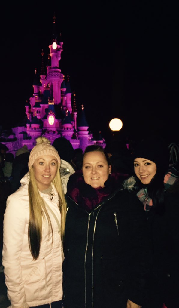 Paris with my ladies 😍😍😍😍#takemeback#perfectmoments#friendsforlife😍