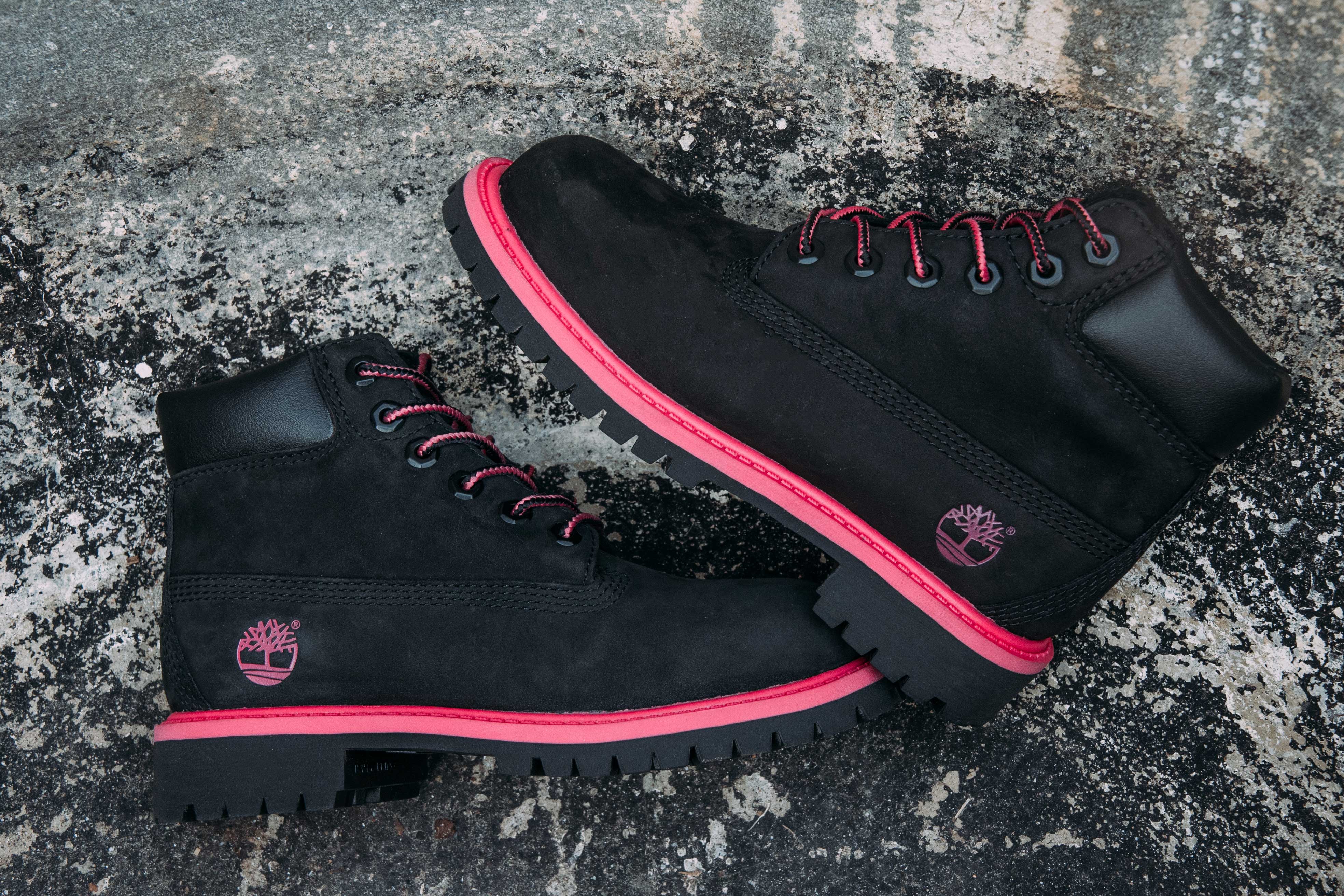 Shiekh on X EXCLUSIVELY AT SHIEKH Kids Timberland waterproof Black Pink boot. Cop it on line and in stores on 1 30 16 https t 5qJrQtaIWk X