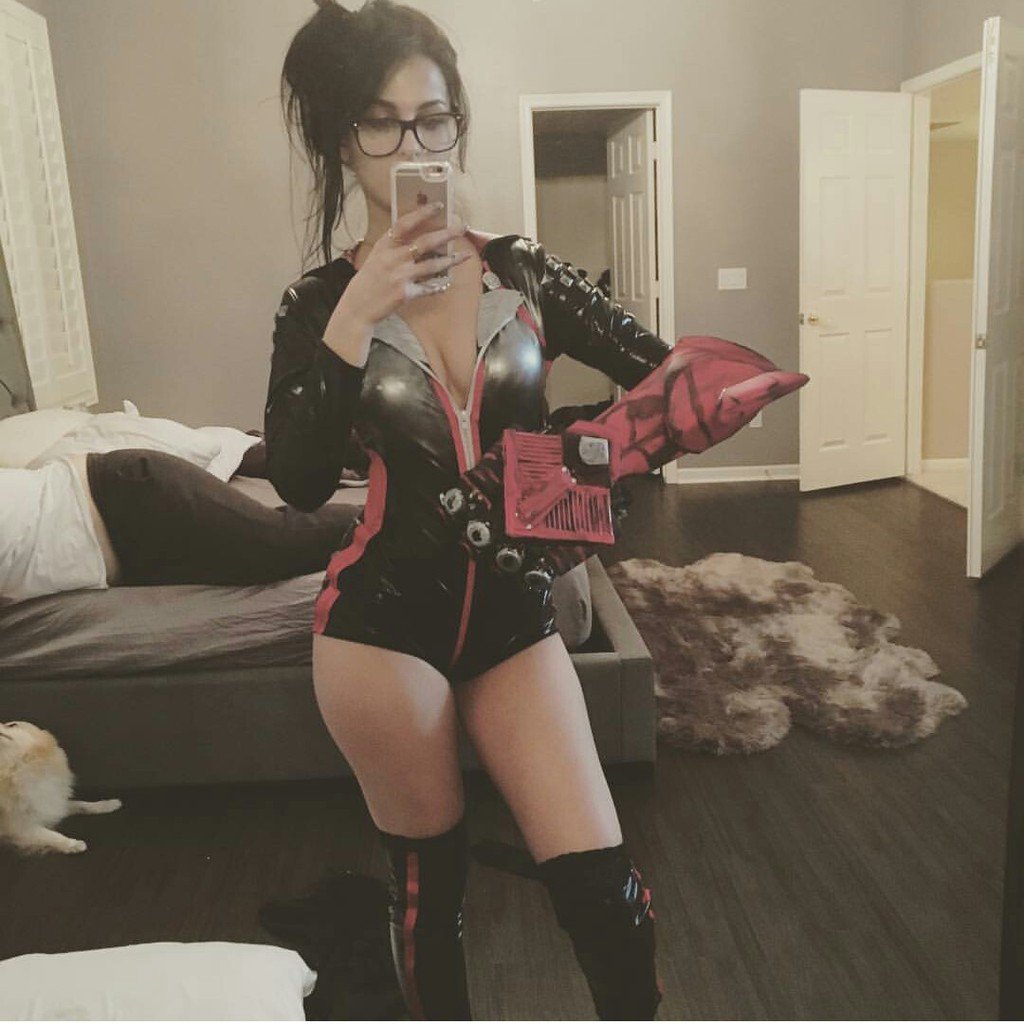 SSSniperwolf Sexy Pictures