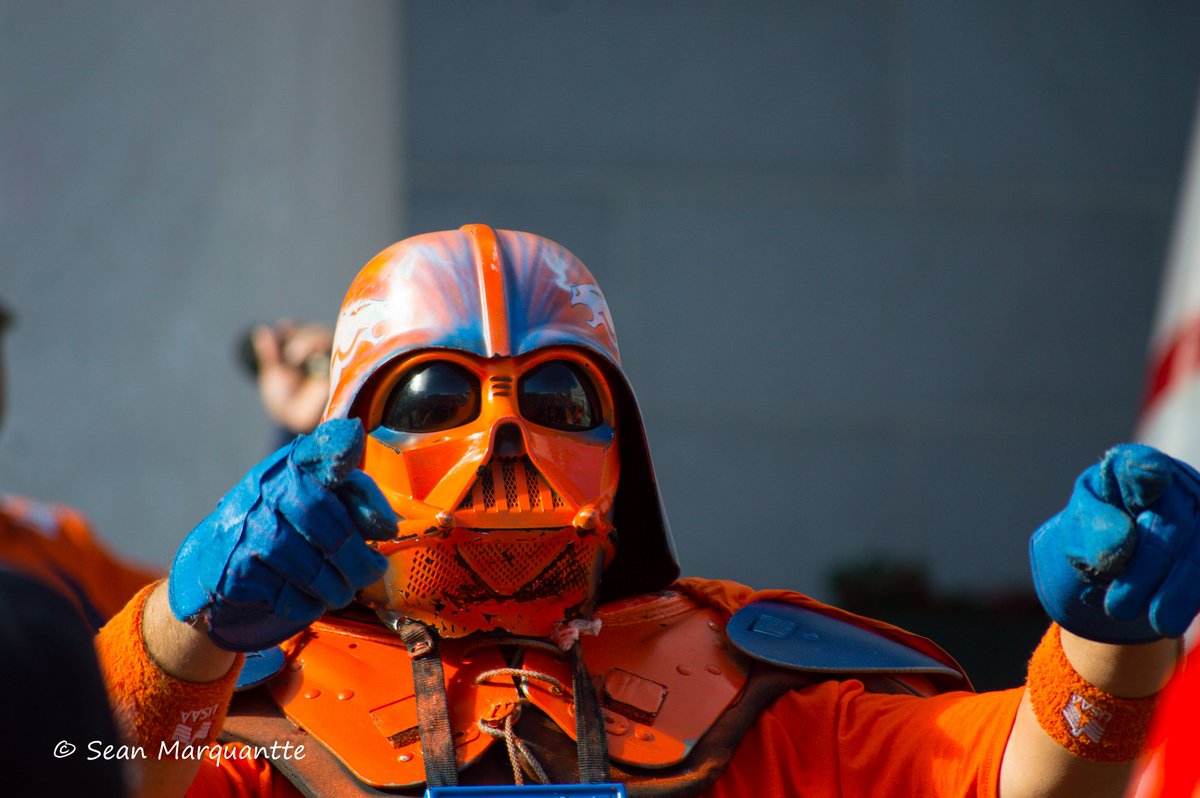 Smarquantte's tweet photo. Game Day in the Mile High City!  @Broncos #NEvsDEN #WeAreBroncos #DenBestFans https://t.co/9RaDJV811q