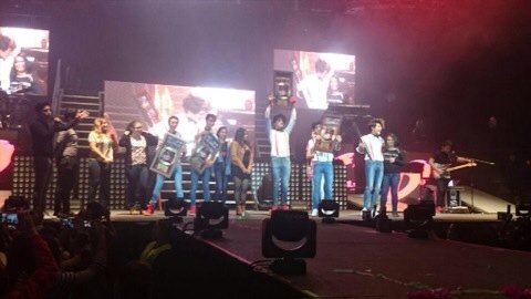 CodersLGDLOffic's tweet image. Hoy @somosCD9 recibieron Disco de Oro en el #ThePartyWorldTour 😭💽❤️ ¡QUE ORGULLO! ¡FELICIDADES! #CD9DiscoDeOro