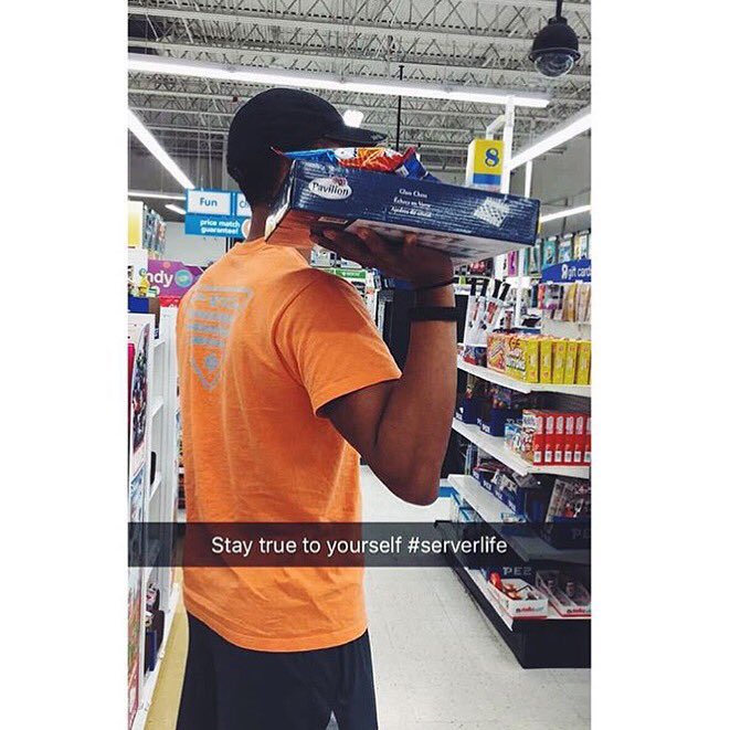 TipOrGoHome's tweet photo. If you don't do this in public, are you really a server tho? https://t.co/rEbpdSiuMS