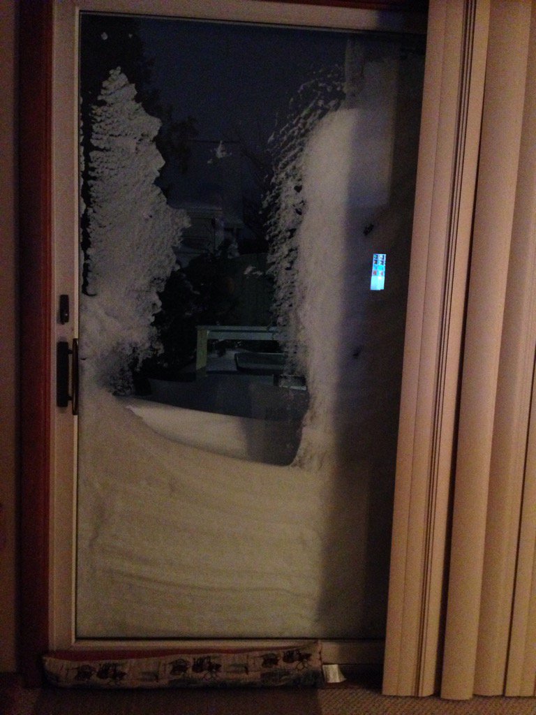 VinnyTennis's tweet photo. I got home to find this on the back door #LNPStormWatch #lancastersnow https://t.co/7BcAqeZkYn