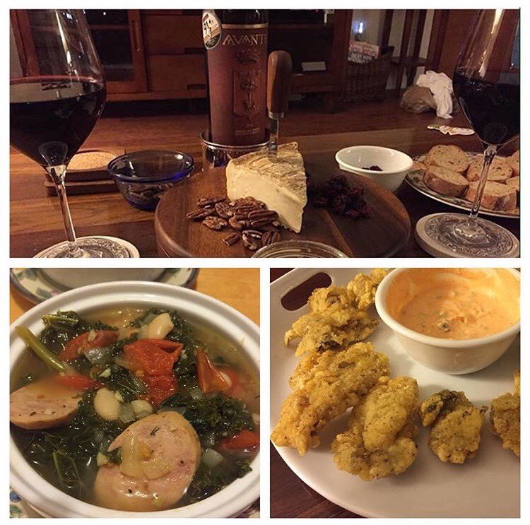 MandyEnrightRD's tweet photo. Share you #BlizzardBites or see how Mr E & I are enjoying #blizzard2016 https://t.co/vKQqKUKzNx #RDchat https://t.co/mMSkVqLRH5