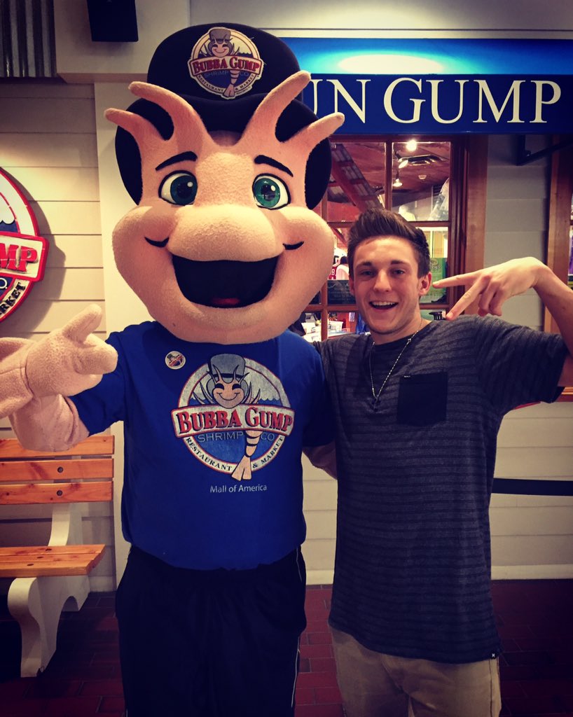 Kaleb_DeKeyrel's tweet photo. Finally found a bubba who actually participates in his job! #sxonfox #bubbagump #isnotababy #GoDungey 😁😂😂😂 https://t.co/0wl2LkSeC4