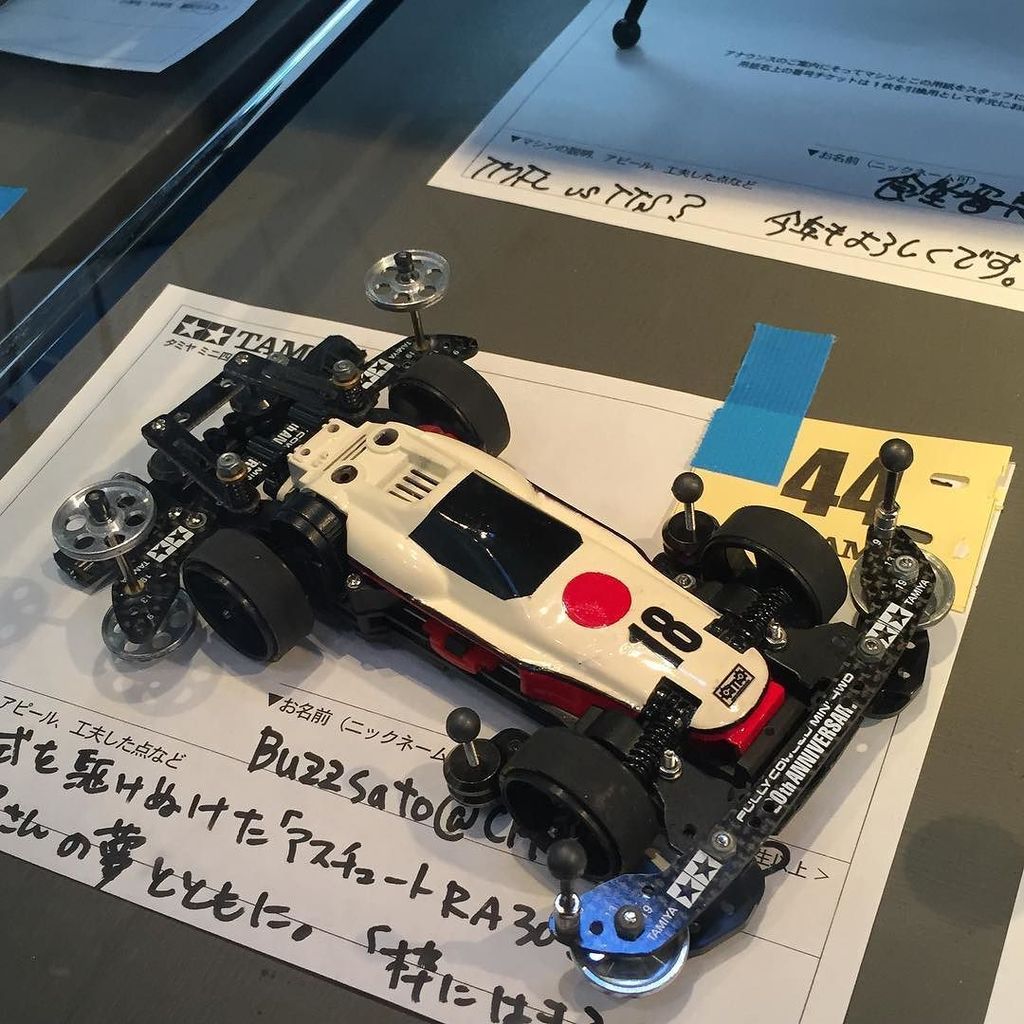 buzzsatoto's tweet photo. このクルマ、今回で引退させようかな。
#思い出づくり#honda #f1 #RA302 #mini4wd #tamiya_mini4wd #コンデレ#cmc https://t.co/JuIlIPBBCw https://t.co/dxci84ctTV