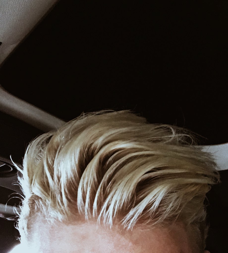 CodySimpson's tweet photo. #slicksaturdays https://t.co/BhLJwvGalI
