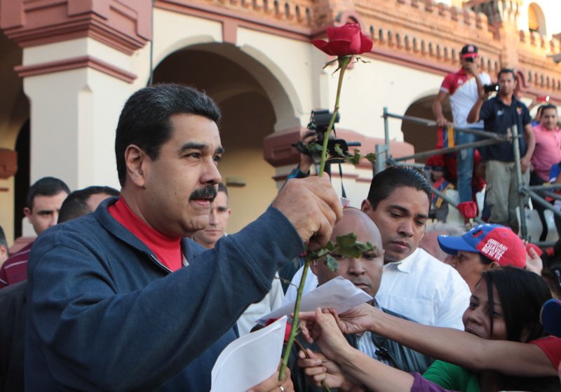tmaniglia's tweet photo. @NicolasMaduro planteó la necesidad de convocar un Congreso Ecuménico de la nueva espiritualidad de Vzla Bolivariana https://t.co/yOh7sMb274