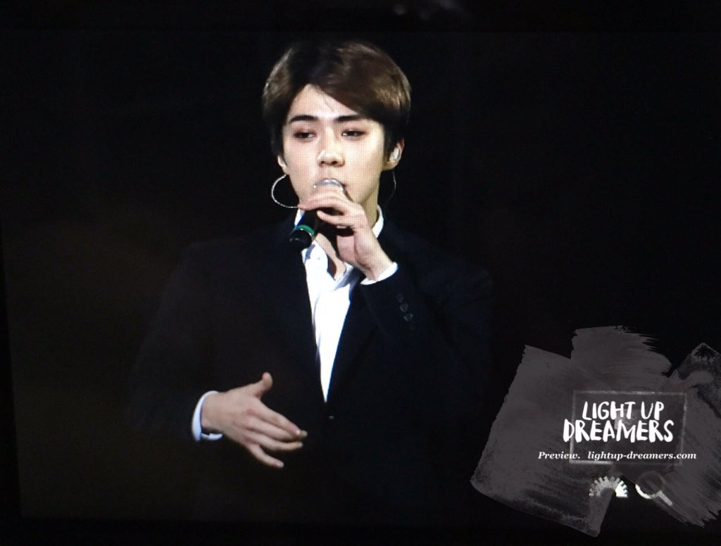 lightup0408's tweet photo. 160123 Manila #Sehun #세훈 https://t.co/dilR4hLd14