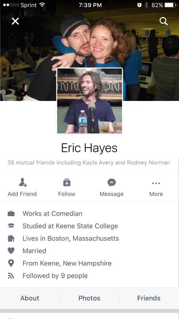 JakeBakerComic's tweet photo. Hey Everybody, this dude is pretending to be me! https://t.co/9eyOaD9qvd