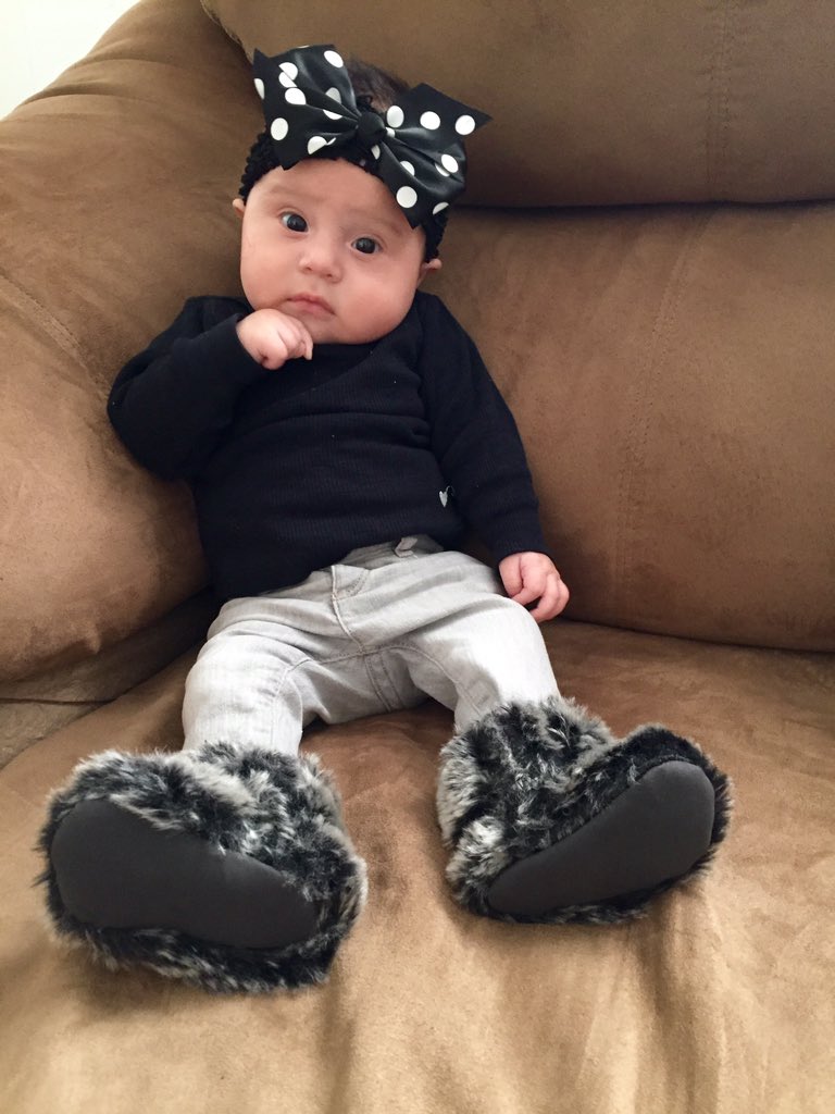 Jaycg2013's tweet photo. I love my girl ππππ #MommyToAPrincess #MyGirl #BootsWithTheFur https://t.co/mGIMESdb7R