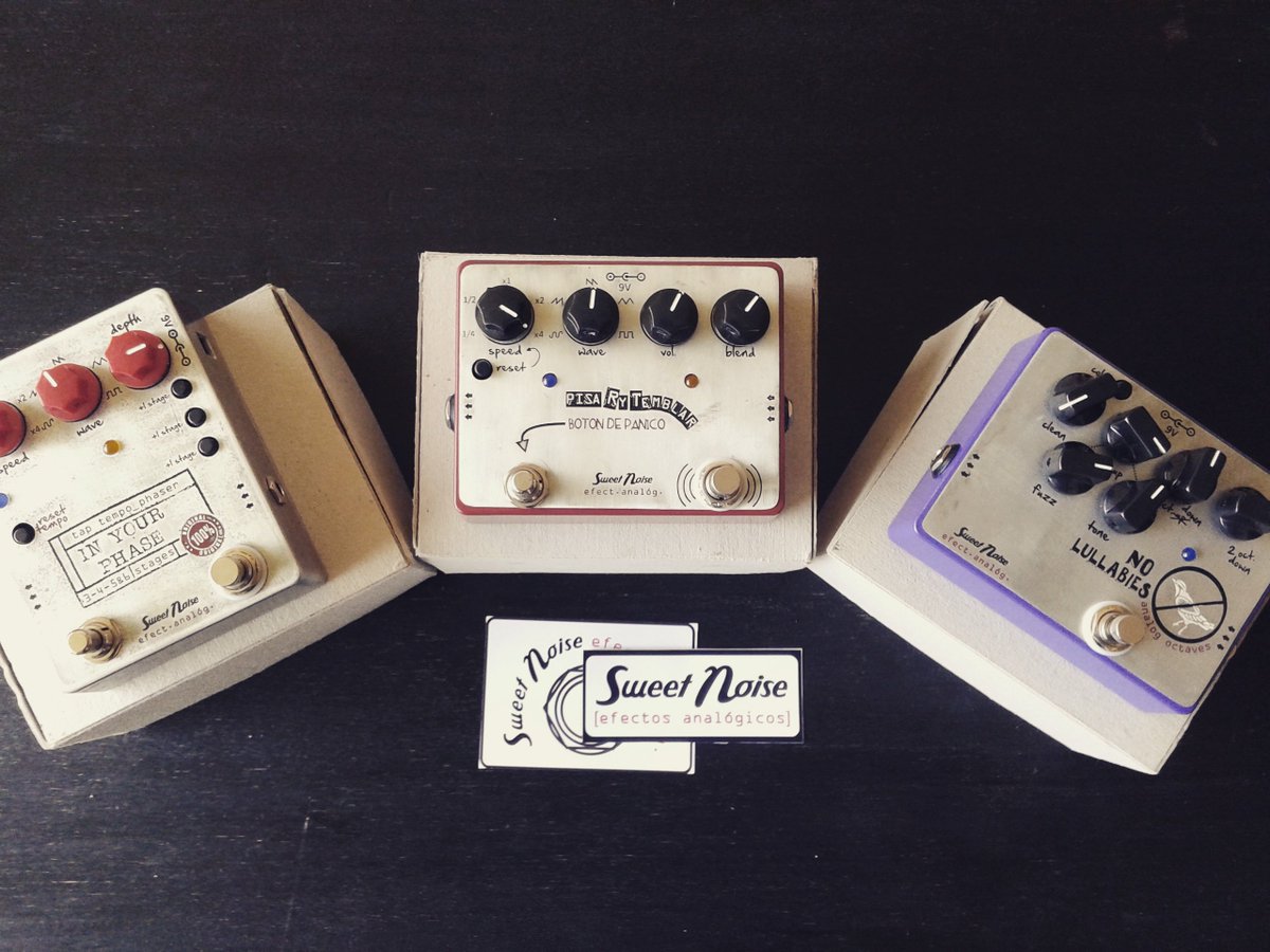 ChuliBlues's tweet photo. Llegaron los Pedales de @SweetNoiseEfec! Gracias Lucas, sos un groso! Se suman a la pedalboard de @aeroplanos https://t.co/ZRWI3df9UG