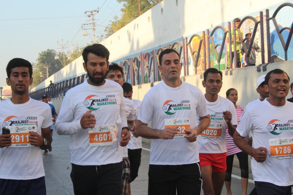 Sanjay_vis's tweet image. IN #RAJKOTMARATHON  @cheteshwar1 AND @vnehra is #RunforRajkot @RajkotMarathon