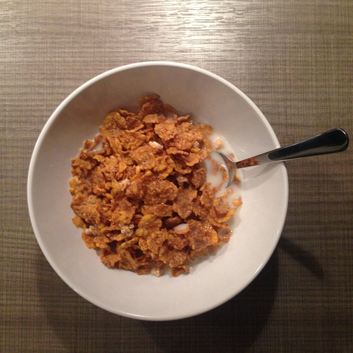 ThePressors's tweet photo. Does it still count as bfast @ 1030pm? What if you just woke up? #7hoursadayornight #vector #keepsmewell #mbwellness https://t.co/ZnxwXQGq5d