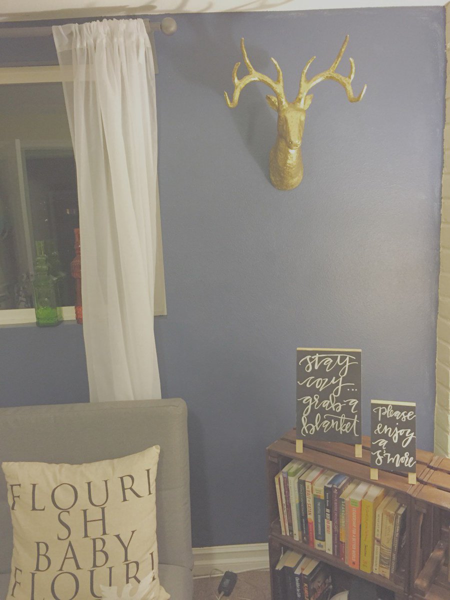 KaylaCWilson's tweet photo. Day #6: Rearrange The Room https://t.co/R0ej5od0aP https://t.co/uU6pnlRtnh