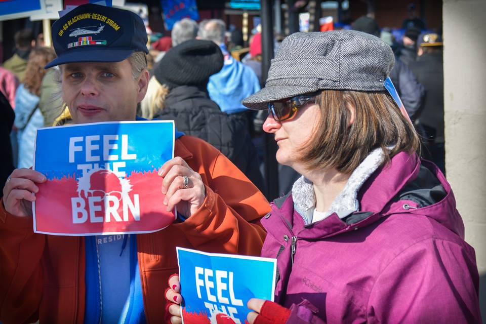 STL4Bernie's tweet photo. #BernDownTheLoop #MarchForBernie #STL4Bernie https://t.co/4pJbDmkIx5