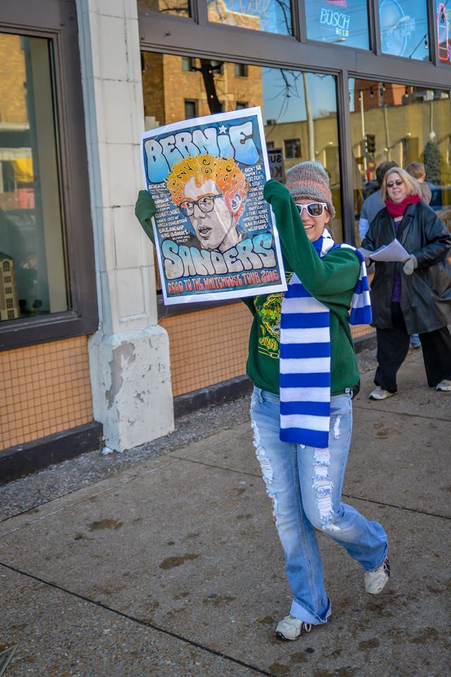 STL4Bernie's tweet photo. #BernDownTheLoop #MarchForBernie #STL4Bernie https://t.co/4HwUt59ykA