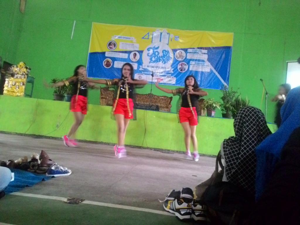 tosikma2016's tweet photo. [ Live Report ]

Perfomance from SMADA DANCER ☺ https://t.co/mQdAR7bgHX