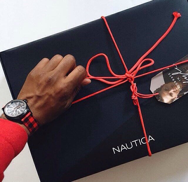 لا يهمونك تراهم ميتينٍ منك غيره !