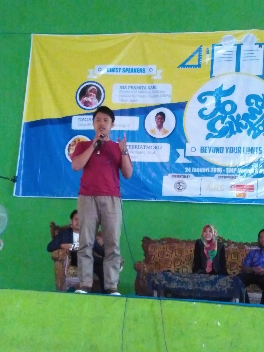 tosikma2016's tweet photo. [ Live Report ] 

Pembicara ketiga adalah Pandu Pebriatmoko,  Founder of Uikhlasss Viral Social Movement https://t.co/VNUJSY0110