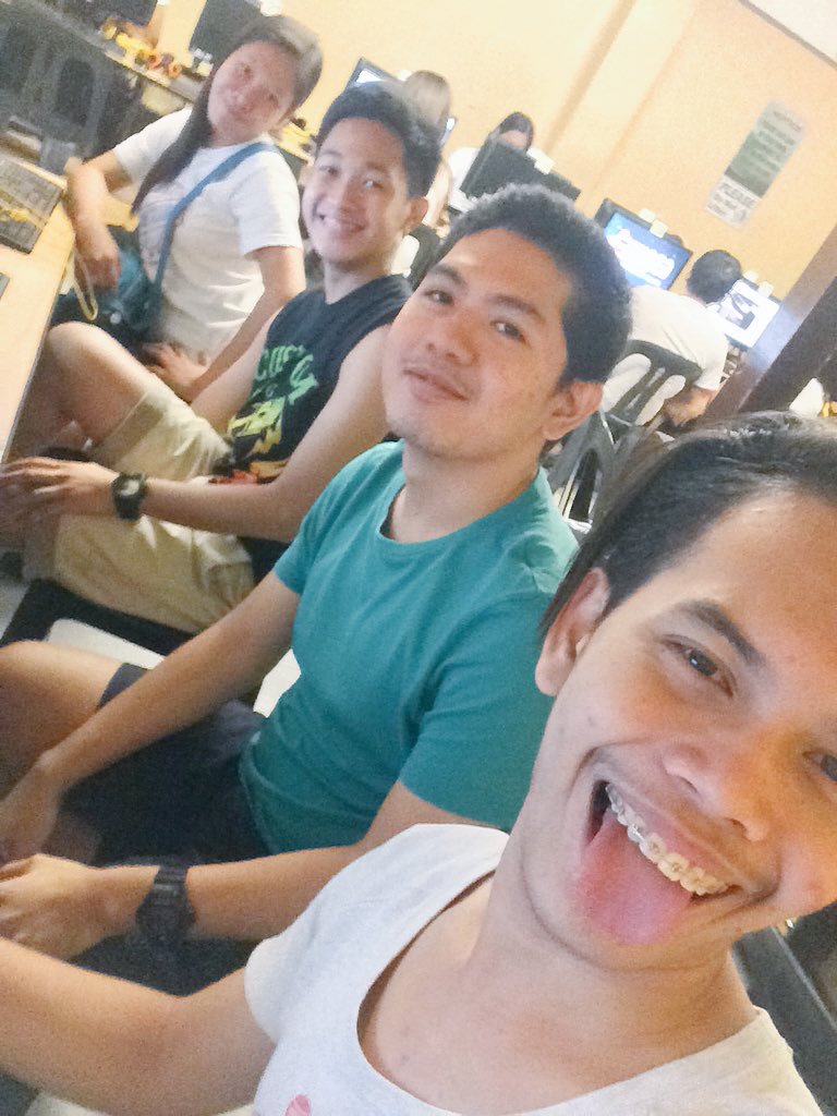 jlsidnn's tweet photo. Atm w/ distri & tqm groupmates. #NoRestWeekend β@jjdolosa @vincentpaulo @berns082694 https://t.co/aC8CAihEK8