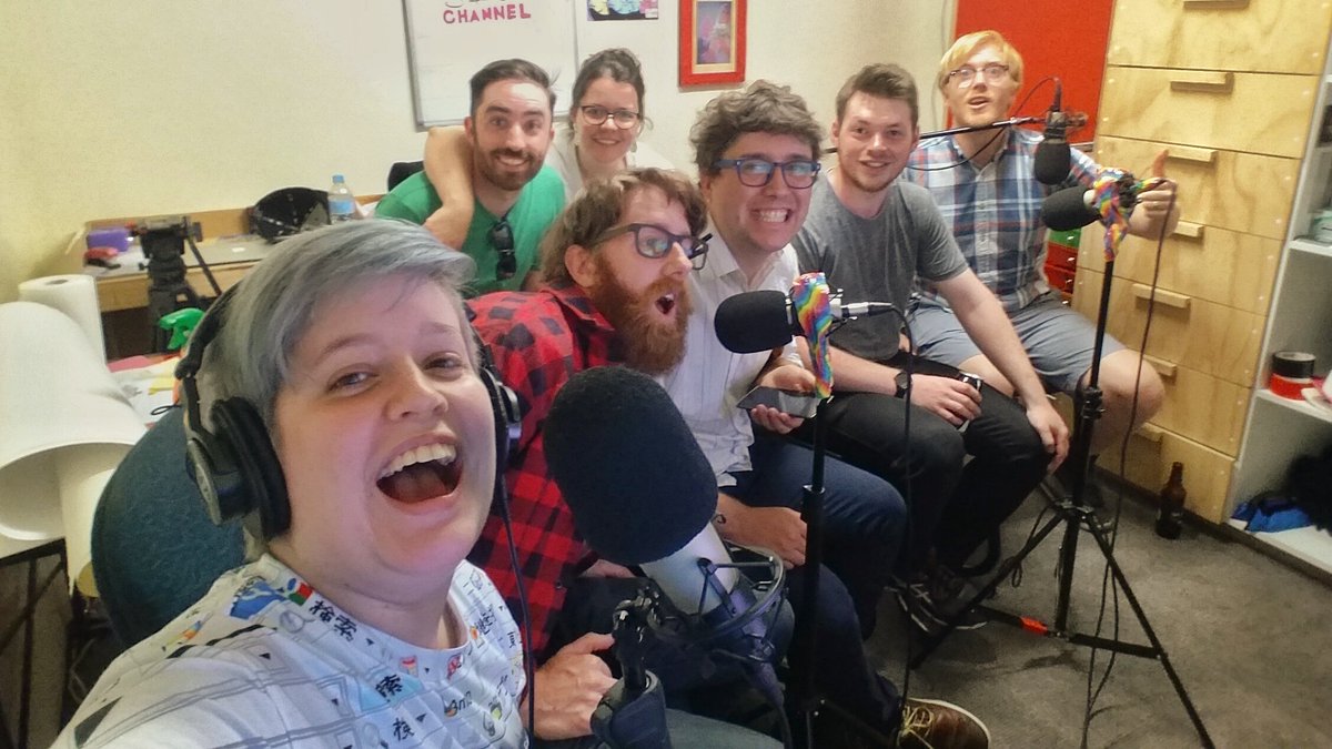 humdingerau's tweet image. Recording our commentary track for the TV show Mash!...might do #GetItUpYa next! Nah more Mash #SuicideIsPainless